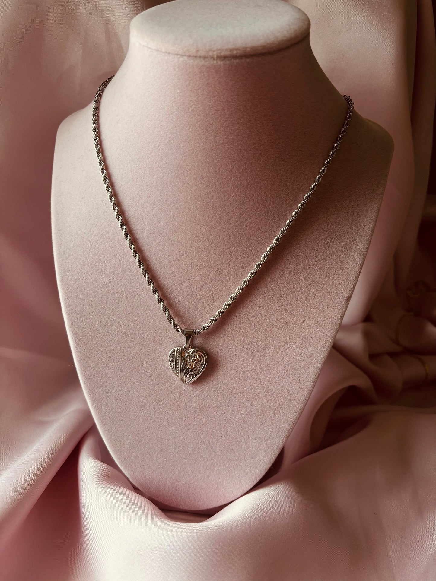 Amor Platonico Necklace